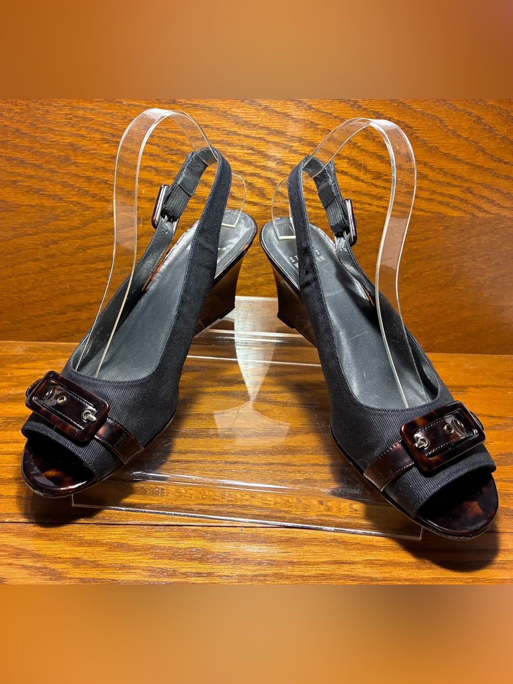 Stuart Weitzman Tortoise Patent Slingback Wedge Sandals Buckle Accent Black 9.5 - Picture 7 of 12